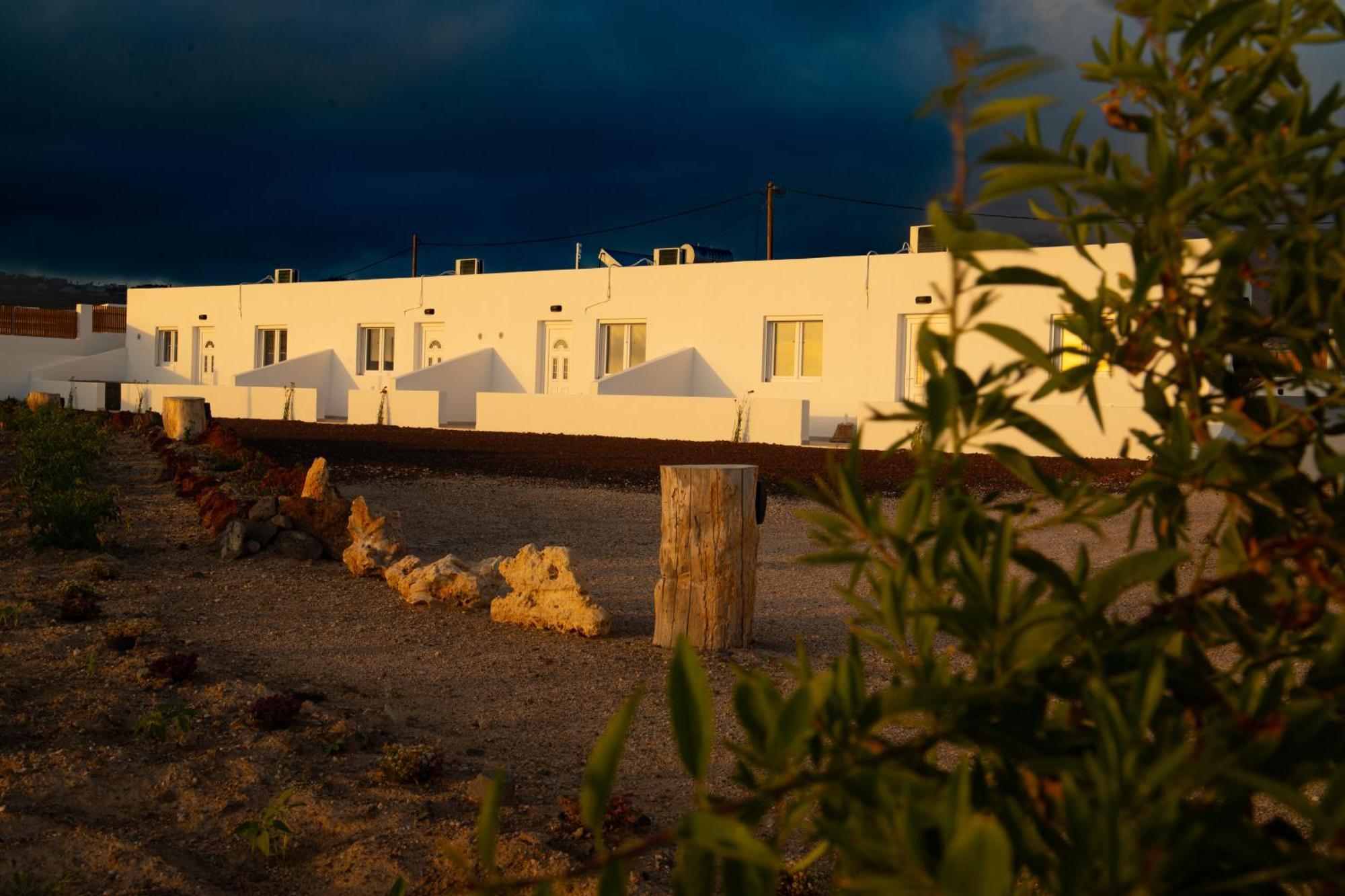Calma Eco Houses Sunset View Emporio  Екстер'єр фото
